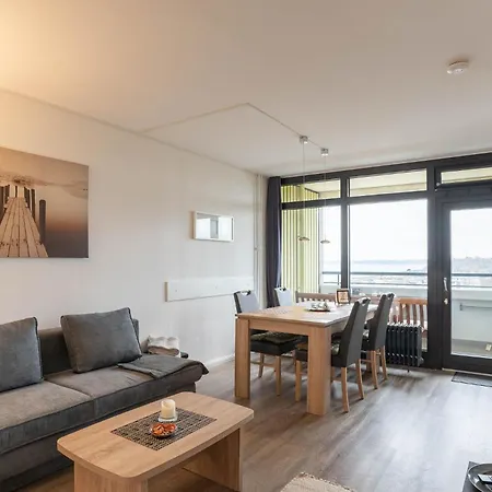 Theodor Daire Strande