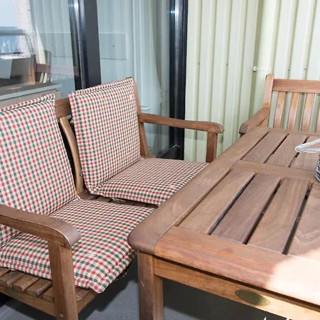 Daire Theodor Strande